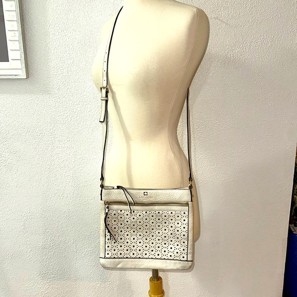 Kate Spade ♠️ Crossbody Bag 💼 - Picture 3 of 10